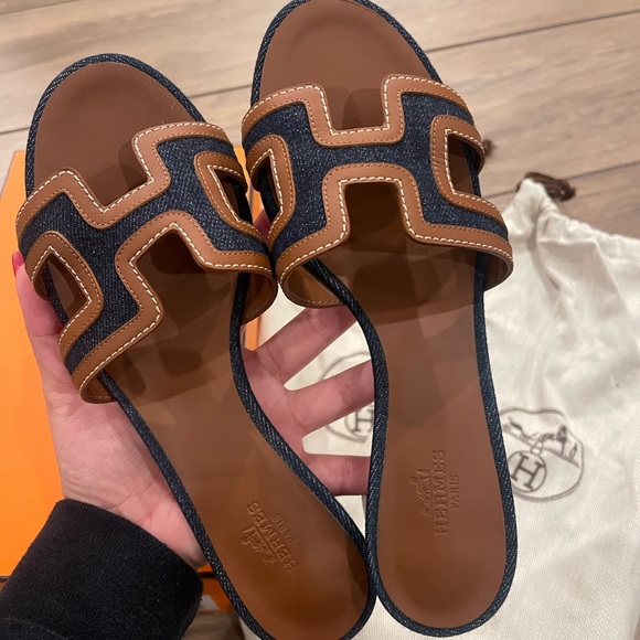 Hermes Sandales Oasis- COLOR: Bleu Brut/Gold - Picture 5 of 8